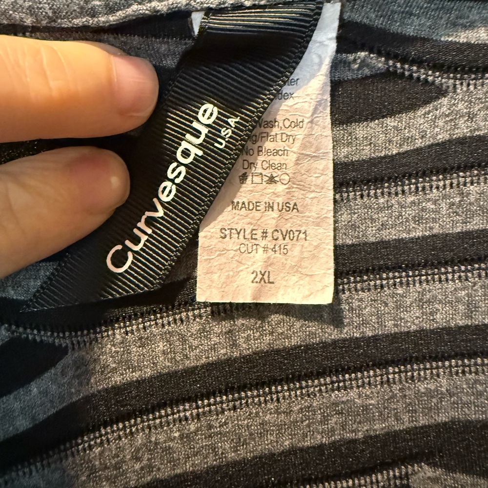 Curvesque Blazer, 2X, boutique, LIKE NEW - Picture 2 of 3